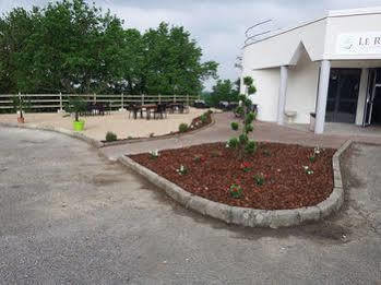 Hotel Le Riccoty Blyes Kültér fotó